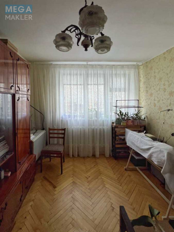 Продаж 1 кімнатної квартири (22/13/4), 3 пов. 9 пов. будинку, <a class="location-link" href="/kiev/" title="Недвижимость Київ">Київ</a>, <a class="location-link" href="/kiev/podolskij/" title="Недвижимость Подільський район">Подільський р-н</a>, Копилівська вул., 10Б (изображение 5)