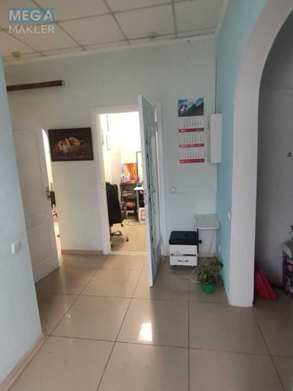 Оренда комерційної нерухомості, 50&nbsp;кв.м, под офис, <a class="location-link" href="/kiev/" title="Недвижимость Київ">Київ</a>, <a class="location-link" href="/kiev/solomenskij/" title="Недвижимость Солом'янський район">Солом'янський р-н</a>, Чоколовский бульв., 10 (изображение 6)