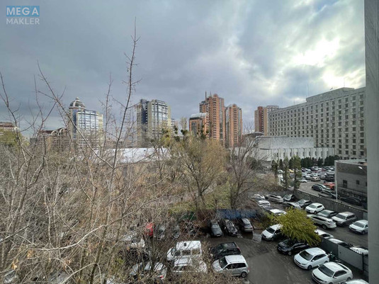 Продаж 2 кімнатної квартири (39/29/6), 5 пов. 5 пов. будинку, <a class="location-link" href="/kiev/" title="Недвижимость Київ">Київ</a>, <a class="location-link" href="/kiev/pecherskij/" title="Недвижимость Печерський район">Печерський р-н</a>, Генерала Алмазова вул., 9 (изображение 7)