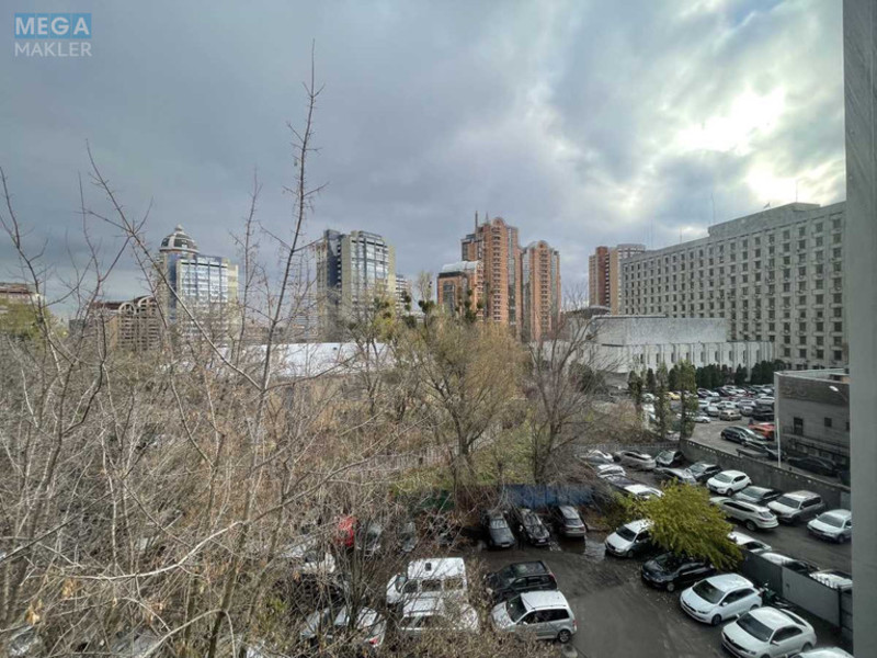 Продаж 2 кімнатної квартири (39/29/6), 5 пов. 5 пов. будинку, <a class="location-link" href="/kiev/" title="Недвижимость Київ">Київ</a>, <a class="location-link" href="/kiev/pecherskij/" title="Недвижимость Печерський район">Печерський р-н</a>, Генерала Алмазова вул., 9 (изображение 7)