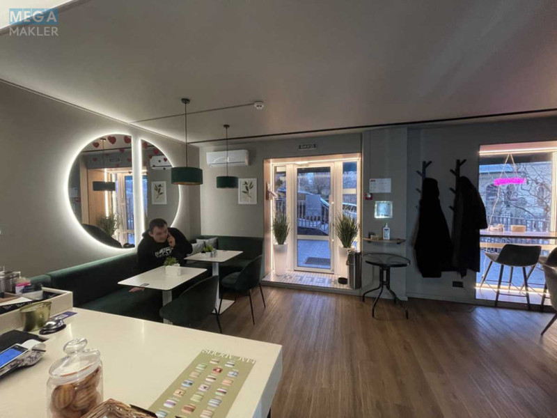 Оренда комерційної нерухомості, 50&nbsp;кв.м, <a class="location-link" href="/kiev/" title="Недвижимость Київ">Київ</a>, <a class="location-link" href="/kiev/pecherskij/" title="Недвижимость Печерський район">Печерський р-н</a>, Шовковична вул., 48 (изображение 2)