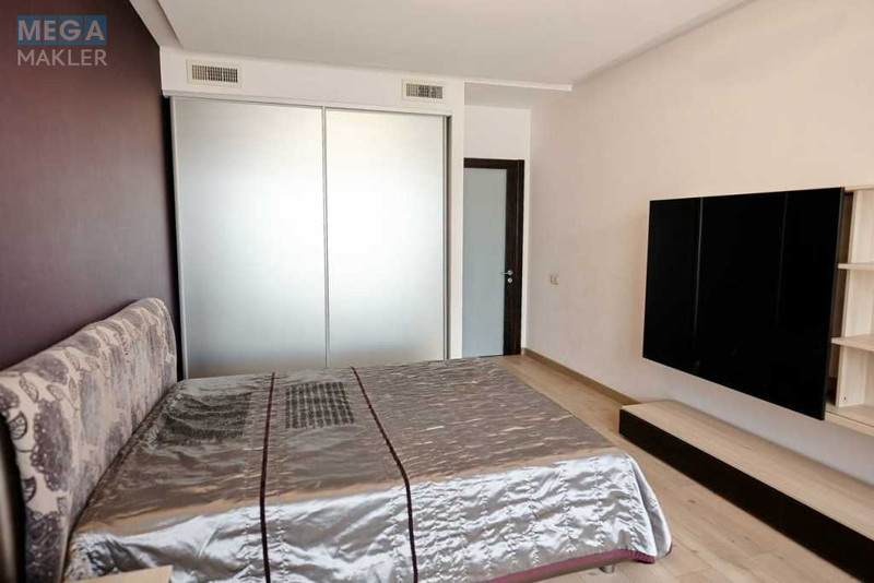 Оренда 4 кімнатні квартири, <a class="location-link" href="/kiev/" title="Недвижимость Київ">Київ</a>, <a class="location-link" href="/kiev/podolskij/" title="Недвижимость Подільський район">Подільський р-н</a>, Щекавицька вул., 30/39 (изображение 4)