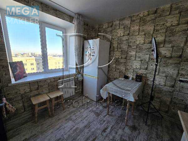 Продаж 2 кімнатної квартири (54/27/8), 8 пов. 9 пов. будинку, <a class="location-link" href="/kiev/" title="Недвижимость Київ">Київ</a>, <a class="location-link" href="/kiev/solomenskij/" title="Недвижимость Солом'янський район">Солом'янський р-н</a>, Лобановського Валерія проспект, 96 (изображение 10)