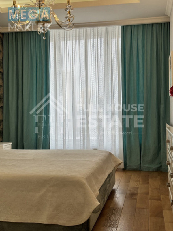 Оренда 3 кімнатної квартири, люкс, <a class="location-link" href="/kiev/" title="Недвижимость Київ">Київ</a>, <a class="location-link" href="/kiev/pecherskij/" title="Недвижимость Печерський район">Печерський р-н</a>, 37/1 Василя Тютюнника (Барбюса Анрі) вул. ( <img src="https://megamakler.com.ua/metro/0000ff.gif" alt="" class="metro" /> м. Дворец «Украина», 5 хв. ) (изображение 17)