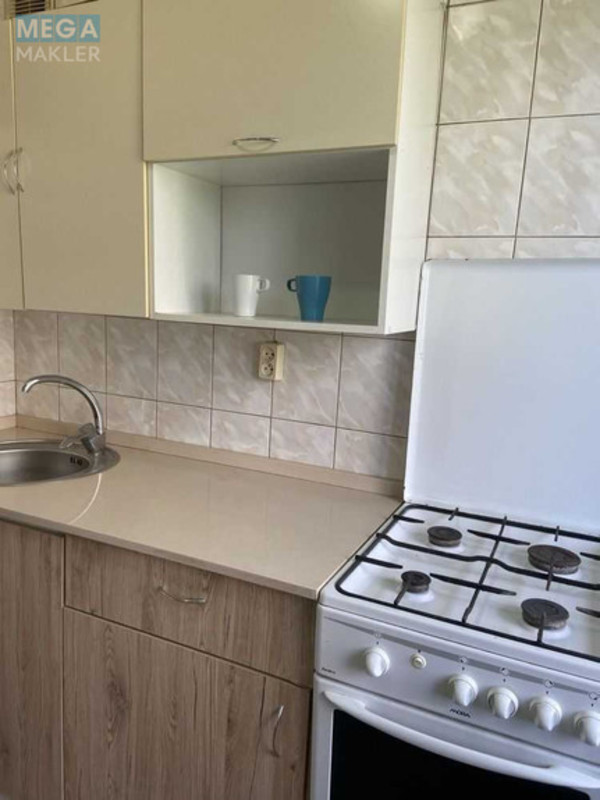 Оренда 1 кімнатної квартири, <a class="location-link" href="/odessa/" title="Недвижимость Одеса">Одеса</a>, <a class="location-link" href="/odessa/suvorovskij/" title="Недвижимость Суворовський район">Суворовський р-н</a>, Заболотного, 11 (изображение 6)