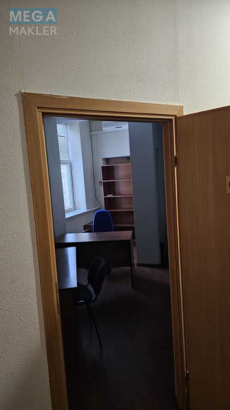 Оренда комерційної нерухомості, 15&nbsp;кв.м, под офис, <a class="location-link" href="/kiev/" title="Недвижимость Київ">Київ</a>, <a class="location-link" href="/kiev/darnickij/" title="Недвижимость Дарницький район">Дарницький р-н</a>, Михайла Гришка вул., 4 (изображение 8)