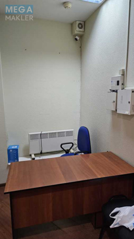 Оренда комерційної нерухомості, 15&nbsp;кв.м, под офис, <a class="location-link" href="/kiev/" title="Недвижимость Київ">Київ</a>, <a class="location-link" href="/kiev/darnickij/" title="Недвижимость Дарницький район">Дарницький р-н</a>, Михайла Гришка вул., 4 (изображение 9)