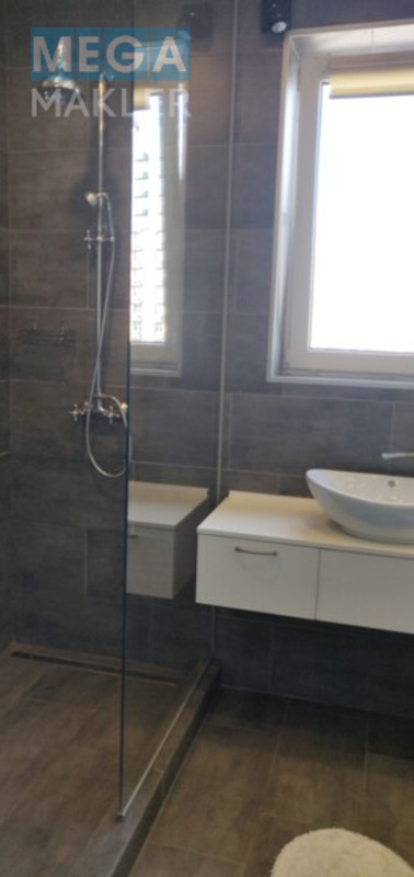 Оренда 1 кімнатної квартири, люкс, <a class="location-link" href="/kiev/" title="Недвижимость Київ">Київ</a>, <a class="location-link" href="/kiev/shevchenkovskij/" title="Недвижимость Шевченківський район">Шевченківський р-н</a>, Ю.Ільєнко ( <img src="https://megamakler.com.ua/metro/00ff00.gif" alt="" class="metro" /> м. Лукьяновская, 3 ) (изображение 9)