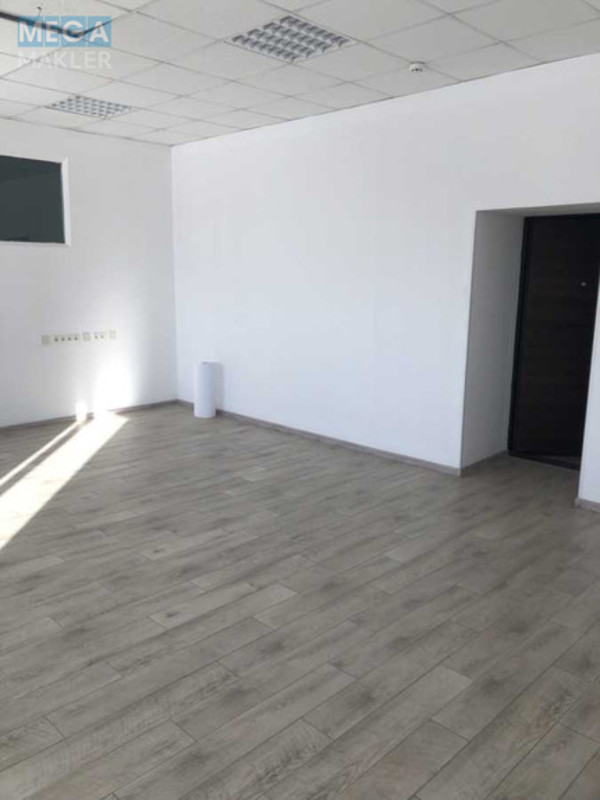 Оренда окремої будівлі/побудови, 700&nbsp;кв.м, <a class="location-link" href="/kiev/" title="Недвижимость Київ">Київ</a>, <a class="location-link" href="/kiev/goloseevskij/" title="Недвижимость Голосіївський район">Голосіївський р-н</a>, Пирогівський шлях вул., 34 (изображение 6)