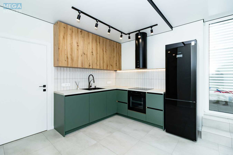 Продаж 2 кімнатної квартири (68/?/21), 8 пов. 8 пов. будинку, <a class="location-link" href="/kiev/" title="Недвижимость Київ">Київ</a>, <a class="location-link" href="/kiev/goloseevskij/" title="Недвижимость Голосіївський район">Голосіївський р-н</a>, Тадея Рыльского бульв., 4 (изображение 3)