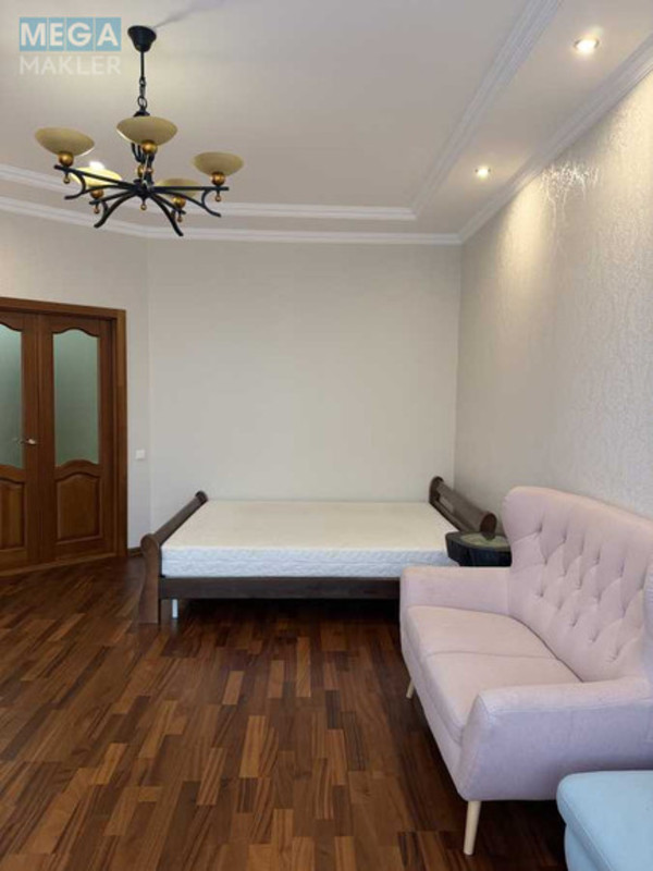 Продаж 3 кімнатної квартири (109,3/61/14,5), 8 пов. 12 пов. будинку, <a class="location-link" href="/kiev/" title="Недвижимость Київ">Київ</a>, <a class="location-link" href="/kiev/goloseevskij/" title="Недвижимость Голосіївський район">Голосіївський р-н</a>, Антоновича вул., 103 (изображение 3)