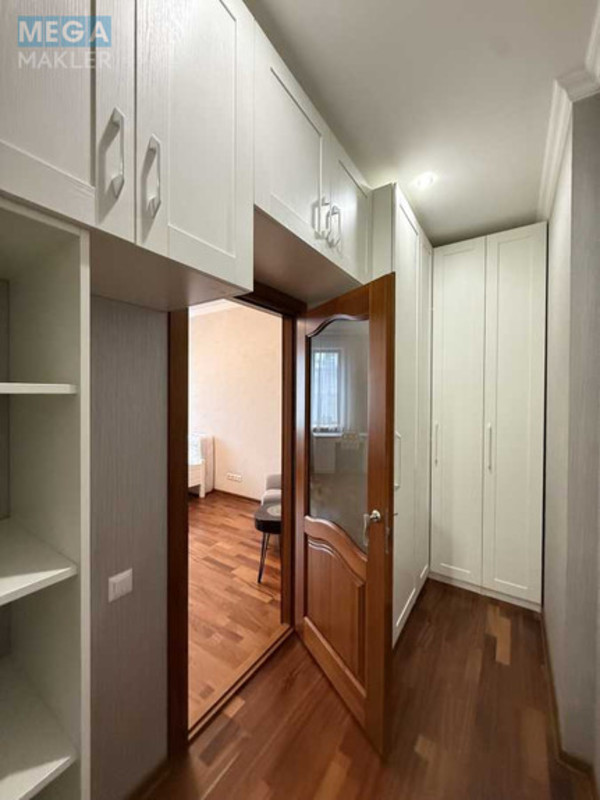 Продаж 3 кімнатної квартири (109,3/61/14,5), 8 пов. 12 пов. будинку, <a class="location-link" href="/kiev/" title="Недвижимость Київ">Київ</a>, <a class="location-link" href="/kiev/goloseevskij/" title="Недвижимость Голосіївський район">Голосіївський р-н</a>, Антоновича вул., 103 (изображение 16)