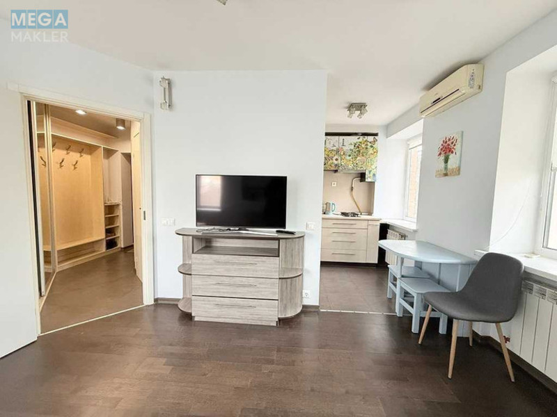 Оренда 1 кімнатної квартири, <a class="location-link" href="/kiev/" title="Недвижимость Київ">Київ</a>, <a class="location-link" href="/kiev/podolskij/" title="Недвижимость Подільський район">Подільський р-н</a>, Сковороди вул., 3 (изображение 6)