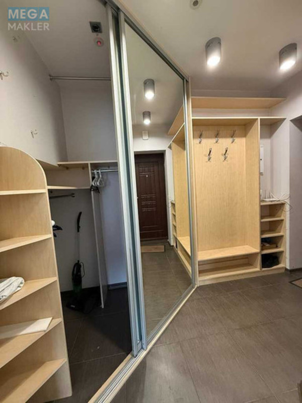 Оренда 1 кімнатної квартири, <a class="location-link" href="/kiev/" title="Недвижимость Київ">Київ</a>, <a class="location-link" href="/kiev/podolskij/" title="Недвижимость Подільський район">Подільський р-н</a>, Сковороди вул., 3 (изображение 13)