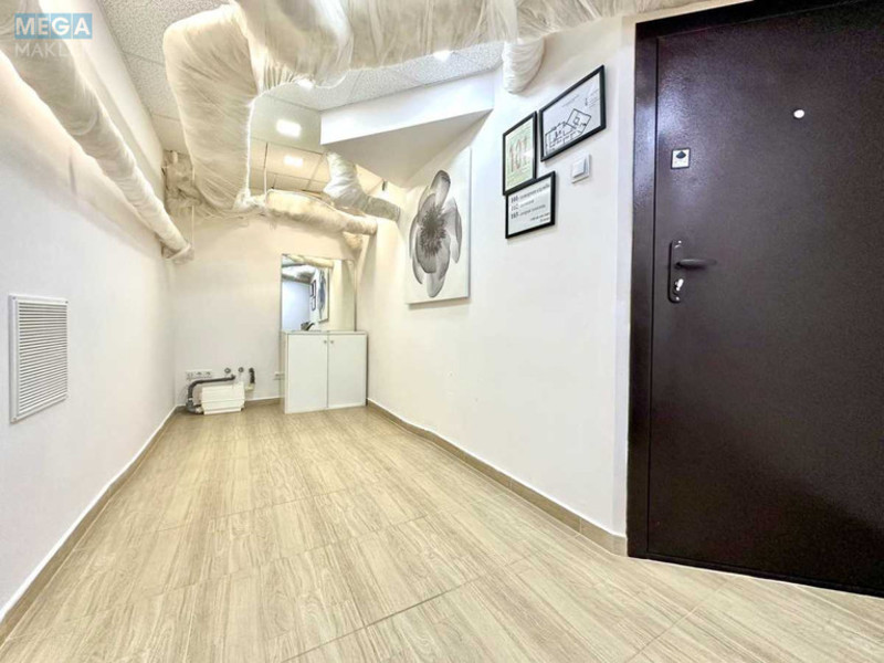 Оренда комерційної нерухомості, 11&nbsp;кв.м, под офис, <a class="location-link" href="/kiev/" title="Недвижимость Київ">Київ</a>, <a class="location-link" href="/kiev/dneprovskij/" title="Недвижимость Дніпровський район">Дніпровський р-н</a>, Раїси Окіпної вул., 8 (изображение 2)