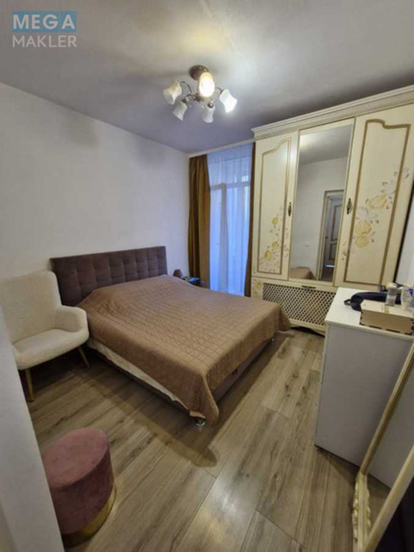 Продаж 2 кімнатної квартири (72/38/27), 3 пов. 9 пов. будинку, <a class="location-link" href="/kiev/" title="Недвижимость Київ">Київ</a>, <a class="location-link" href="/kiev/dneprovskij/" title="Недвижимость Дніпровський район">Дніпровський р-н</a>, Соборности просп., 17 (изображение 2)