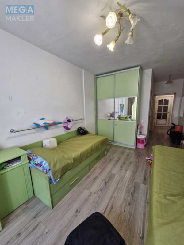 Продаж 2 кімнатної квартири (72/38/27), 3 пов. 9 пов. будинку, <a class="location-link" href="/kiev/" title="Недвижимость Київ">Київ</a>, <a class="location-link" href="/kiev/dneprovskij/" title="Недвижимость Дніпровський район">Дніпровський р-н</a>, Соборности просп., 17 (изображение 4)