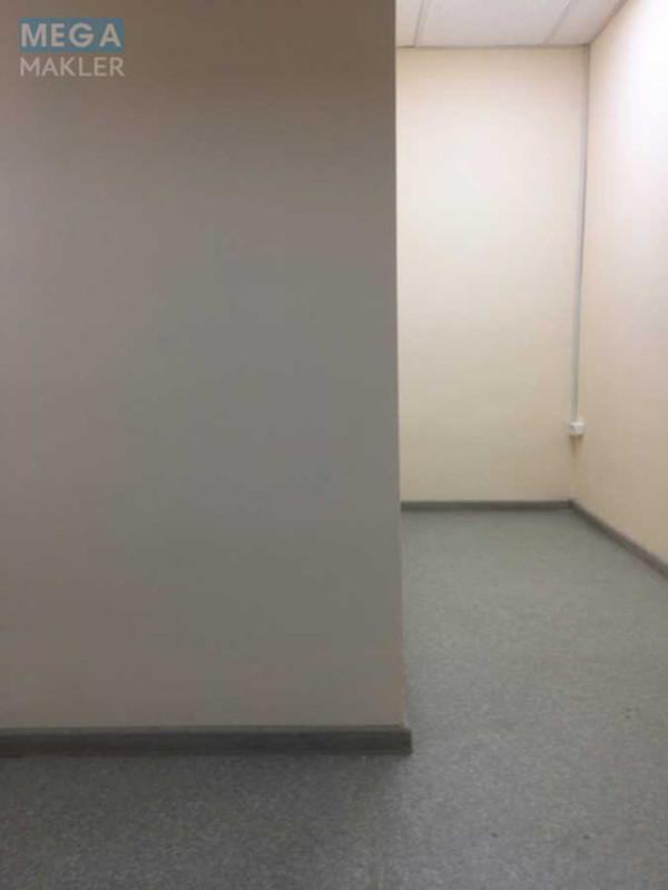 Оренда комерційної нерухомості, 10&nbsp;кв.м, под офис, <a class="location-link" href="/kiev/" title="Недвижимость Київ">Київ</a>, <a class="location-link" href="/kiev/dneprovskij/" title="Недвижимость Дніпровський район">Дніпровський р-н</a>, Раїси Окіпної вул., 4 (изображение 2)