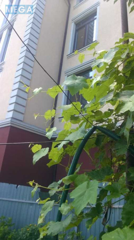 Продаж дома, 1&nbsp; поверх, 65&nbsp;кв.м, 2&nbsp;кімнати, ділянка 5&nbsp;соток, <a class="location-link" href="/kiev/" title="Недвижимость Київ">Київ</a>, <a class="location-link" href="/kiev/solomenskij/" title="Недвижимость Солом'янський район">Солом'янський р-н</a>, Травневая ул., 11 (изображение 10)