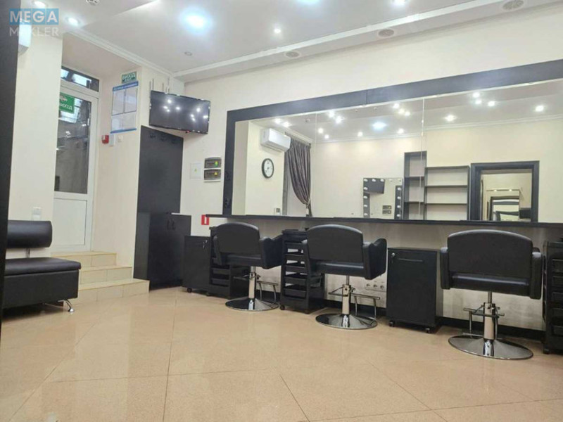 Оренда комерційної нерухомості, 46&nbsp;кв.м, <a class="location-link" href="/kiev/" title="Недвижимость Київ">Київ</a>, <a class="location-link" href="/kiev/pecherskij/" title="Недвижимость Печерський район">Печерський р-н</a>, Михайла Бойчука вул., 1А (изображение 6)