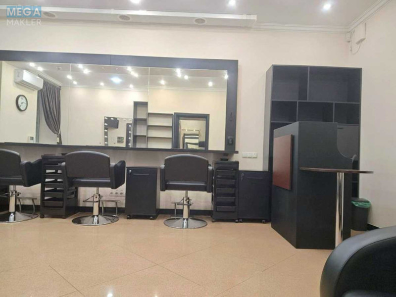 Оренда комерційної нерухомості, 46&nbsp;кв.м, <a class="location-link" href="/kiev/" title="Недвижимость Київ">Київ</a>, <a class="location-link" href="/kiev/pecherskij/" title="Недвижимость Печерський район">Печерський р-н</a>, Михайла Бойчука вул., 1А (изображение 12)