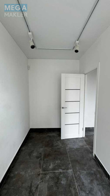 Оренда комерційної нерухомості, 52&nbsp;кв.м, под офис, <a class="location-link" href="/kiev/" title="Недвижимость Київ">Київ</a>, <a class="location-link" href="/kiev/shevchenkovskij/" title="Недвижимость Шевченківський район">Шевченківський р-н</a>, Салютна вул., 2 (изображение 12)