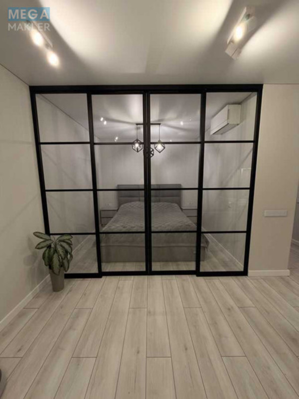 Продаж 1 кімнатної квартири (37/?/9), 6 пов. 6 пов. будинку, <a class="location-link" href="/kiev/" title="Недвижимость Київ">Київ</a>, <a class="location-link" href="/kiev/svyatoshinskij/" title="Недвижимость Святошинський район">Святошинський р-н</a>, Стеценко ул., 75 (изображение 7)