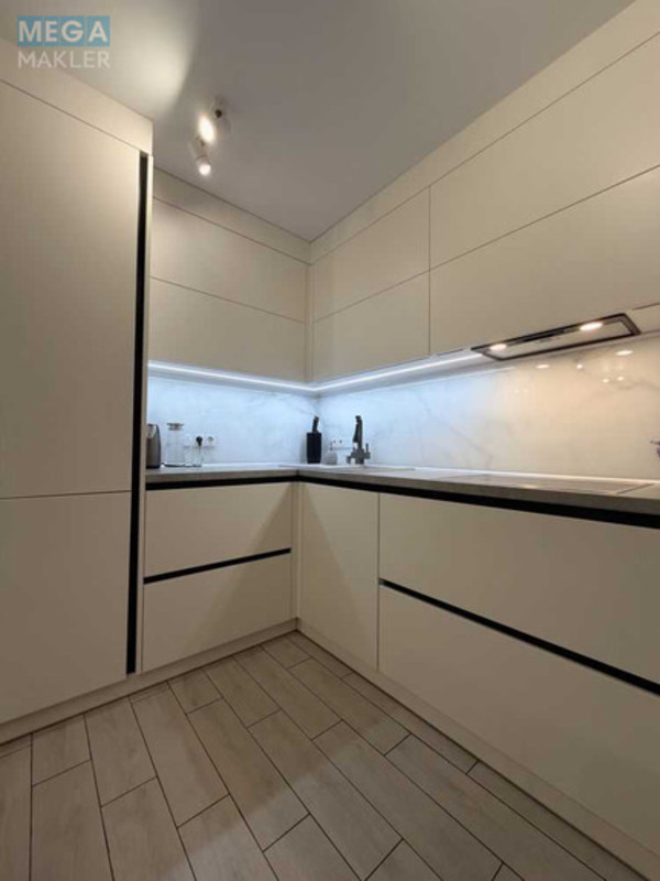 Продаж 1 кімнатної квартири (37/?/9), 6 пов. 6 пов. будинку, <a class="location-link" href="/kiev/" title="Недвижимость Київ">Київ</a>, <a class="location-link" href="/kiev/svyatoshinskij/" title="Недвижимость Святошинський район">Святошинський р-н</a>, Стеценко ул., 75 (изображение 8)