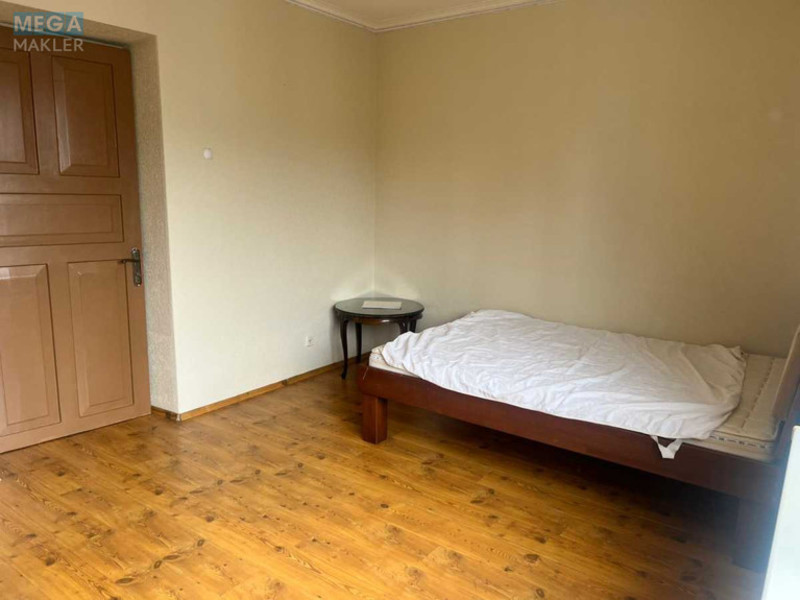 Оренда 2 кімнатної квартири, <a class="location-link" href="/kiev/" title="Недвижимость Київ">Київ</a>, <a class="location-link" href="/kiev/pecherskij/" title="Недвижимость Печерський район">Печерський р-н</a>, Старонаводницкая ул., 4 (изображение 4)