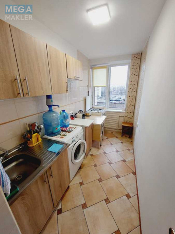 Оренда 1 кімнатної квартири, <a class="location-link" href="/kiev/" title="Недвижимость Київ">Київ</a>, <a class="location-link" href="/kiev/desnyanskij/" title="Недвижимость Деснянський район">Деснянський р-н</a>, Милютенко ул., 3 (изображение 5)