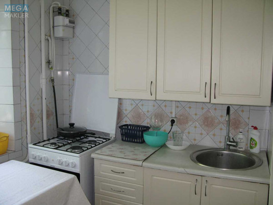 Оренда 2 кімнатної квартири, <a class="location-link" href="/kiev/" title="Недвижимость Київ">Київ</a>, <a class="location-link" href="/kiev/darnickij/" title="Недвижимость Дарницький район">Дарницький р-н</a>, Привокзальная ул. (изображение 9)