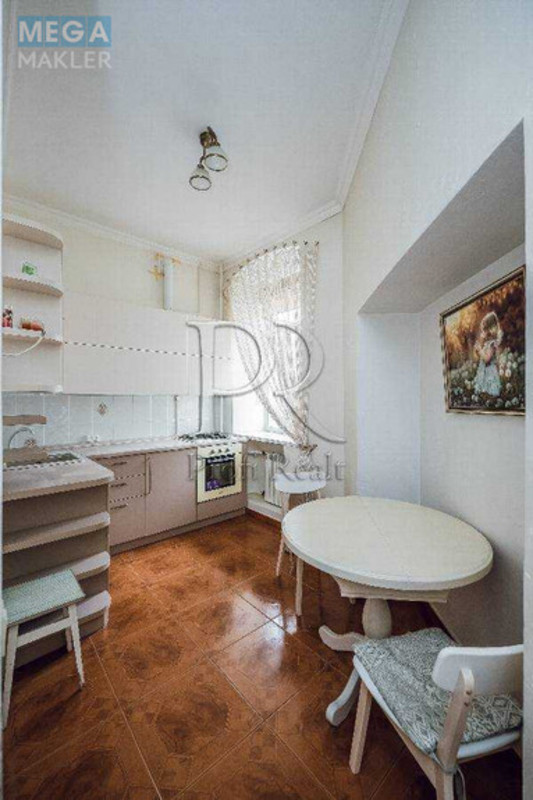 Продаж 2 кімнатної квартири (55/30/6), 3 пов. 4 пов. будинку, <a class="location-link" href="/kiev/" title="Недвижимость Київ">Київ</a>, <a class="location-link" href="/kiev/shevchenkovskij/" title="Недвижимость Шевченківський район">Шевченківський р-н</a>, Петлюри Симона вулиця, 8 (изображение 8)