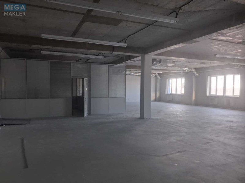 Оренда комерційної нерухомості, 600&nbsp;кв.м, под склад, <a class="location-link" href="/kiev/" title="Недвижимость Київ">Київ</a>, <a class="location-link" href="/kiev/solomenskij/" title="Недвижимость Солом'янський район">Солом'янський р-н</a>, Ушинского ул. (изображение 3)