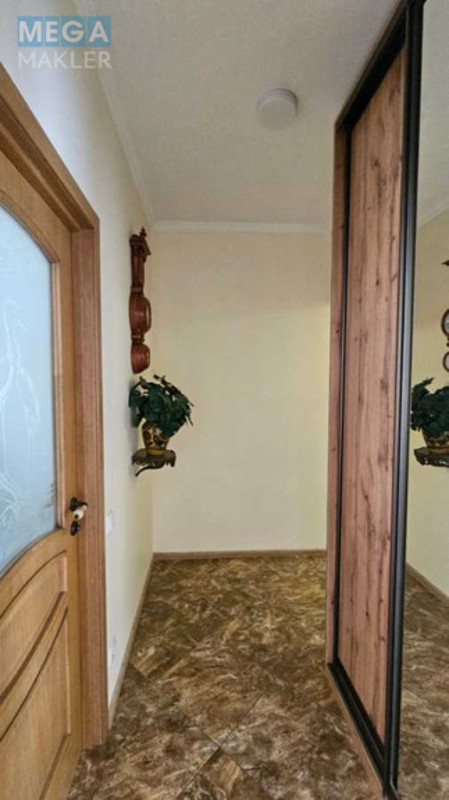 Оренда 1 кімнатної квартири, <a class="location-link" href="/kiev/" title="Недвижимость Київ">Київ</a>, <a class="location-link" href="/kiev/svyatoshinskij/" title="Недвижимость Святошинський район">Святошинський р-н</a>, Клавдіївська вул., 40в (изображение 12)