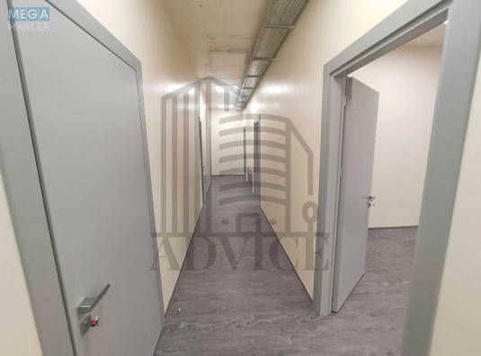 Оренда комерційної нерухомості, 30&nbsp;кв.м, под офис, <a class="location-link" href="/kiev/" title="Недвижимость Київ">Київ</a>, <a class="location-link" href="/kiev/darnickij/" title="Недвижимость Дарницький район">Дарницький р-н</a>, Харьковская пл. (изображение 4)