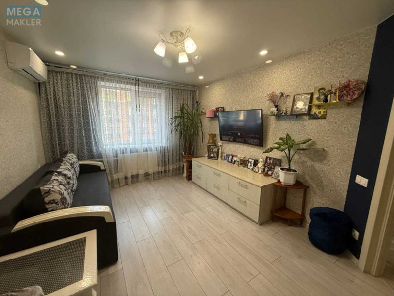 Продаж 1 кімнатної квартири (40/15/15), 8 пов. 10 пов. будинку, <a class="location-link" href="/sofievskaya-borshagovka/" title="Недвижимость Софіївська Борщагівка">Софіївська Борщагівка</a>, Яблунева, 13Г (изображение 2)