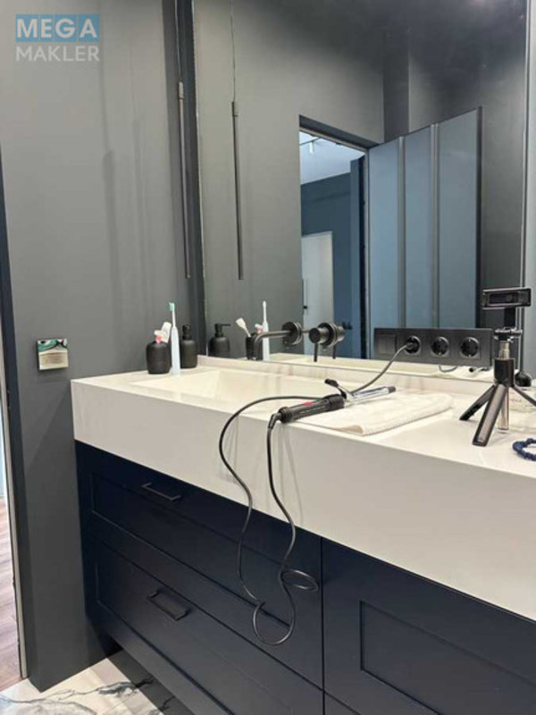 Оренда 2 кімнатної квартири, <a class="location-link" href="/kiev/" title="Недвижимость Київ">Київ</a>, <a class="location-link" href="/kiev/svyatoshinskij/" title="Недвижимость Святошинський район">Святошинський р-н</a>, 11-я Садовая ул. (изображение 11)