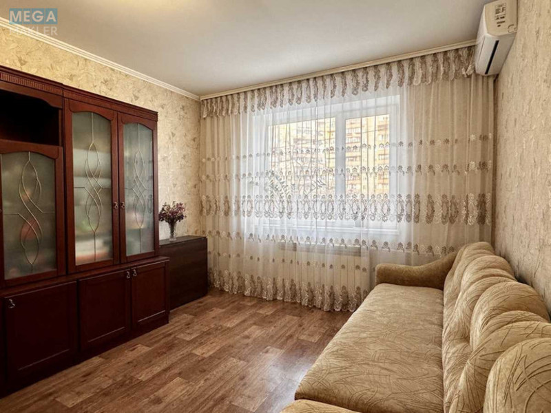 Продаж 3 кімнатної квартири (72/42/7), 2 пов. 10 пов. будинку, <a class="location-link" href="/kiev/" title="Недвижимость Київ">Київ</a>, <a class="location-link" href="/kiev/desnyanskij/" title="Недвижимость Деснянський район">Деснянський р-н</a>, Марины Цветаевой ул. (изображение 4)