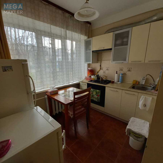 Оренда 1 кімнатної квартири, <a class="location-link" href="/kiev/" title="Недвижимость Київ">Київ</a>, <a class="location-link" href="/kiev/solomenskij/" title="Недвижимость Солом'янський район">Солом'янський р-н</a>, Ніжинська вул., 20 (изображение 3)