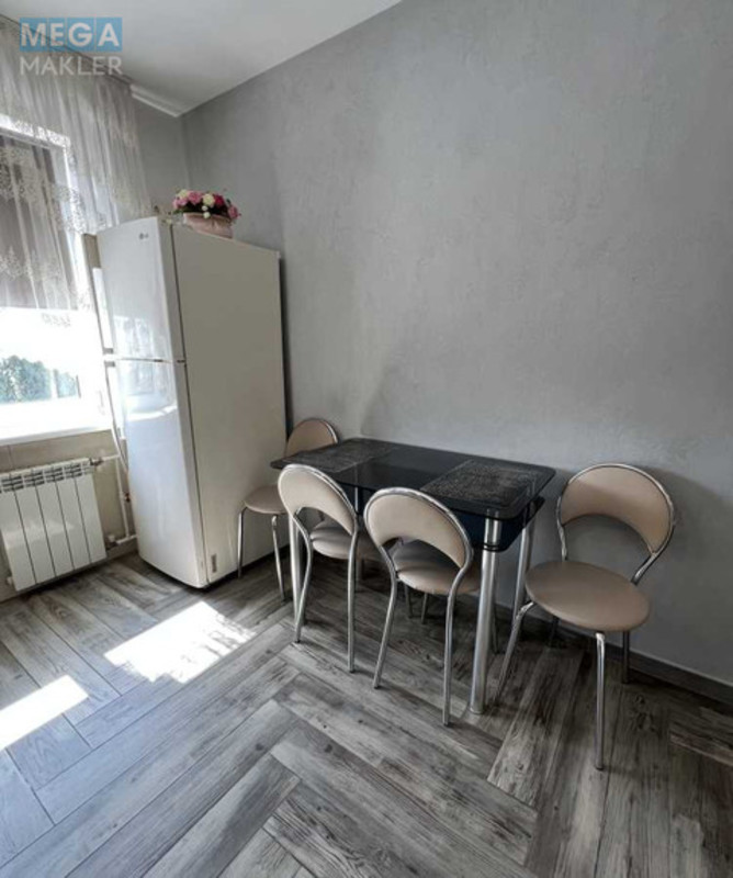 Оренда 2 кімнатної квартири, <a class="location-link" href="/kiev/" title="Недвижимость Київ">Київ</a>, <a class="location-link" href="/kiev/solomenskij/" title="Недвижимость Солом'янський район">Солом'янський р-н</a>, Митрополита Липковского ул., 3 (изображение 15)