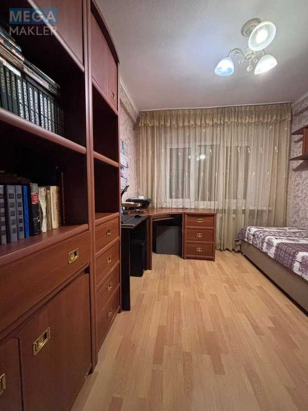 Продаж 3 кімнатної квартири (65/44/7), 2 пов. 9 пов. будинку, <a class="location-link" href="/kiev/" title="Недвижимость Київ">Київ</a>, <a class="location-link" href="/kiev/dneprovskij/" title="Недвижимость Дніпровський район">Дніпровський р-н</a>, Русановская Набережная ул. (изображение 6)