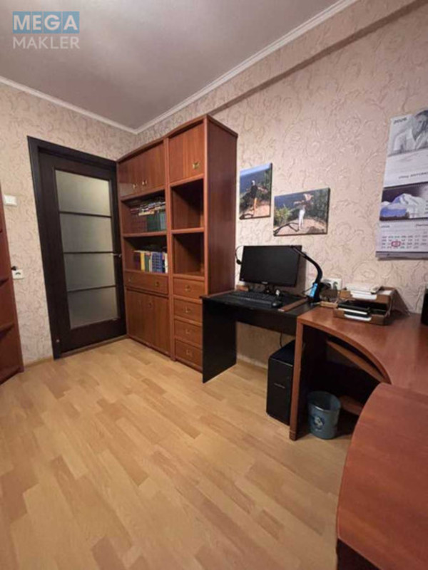 Продаж 3 кімнатної квартири (65/44/7), 2 пов. 9 пов. будинку, <a class="location-link" href="/kiev/" title="Недвижимость Київ">Київ</a>, <a class="location-link" href="/kiev/dneprovskij/" title="Недвижимость Дніпровський район">Дніпровський р-н</a>, Русановская Набережная ул. (изображение 9)
