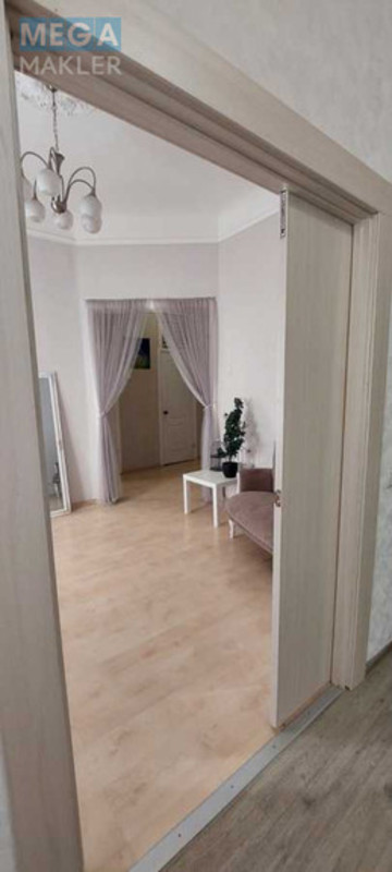 Продаж комерційної нерухомості, 40&nbsp;кв.м, под офис, <a class="location-link" href="/kiev/" title="Недвижимость Київ">Київ</a>, <a class="location-link" href="/kiev/shevchenkovskij/" title="Недвижимость Шевченківський район">Шевченківський р-н</a>, Гоголевская ул., 49 (изображение 10)