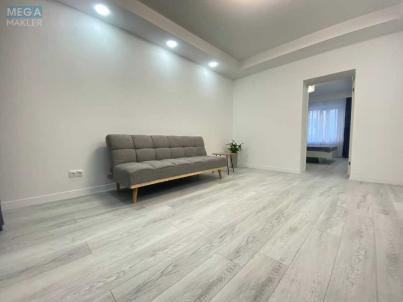 Оренда 2 кімнатної квартири, <a class="location-link" href="/kiev/" title="Недвижимость Київ">Київ</a>, <a class="location-link" href="/kiev/pecherskij/" title="Недвижимость Печерський район">Печерський р-н</a>, Велика Васильківська пл., 112 (изображение 3)