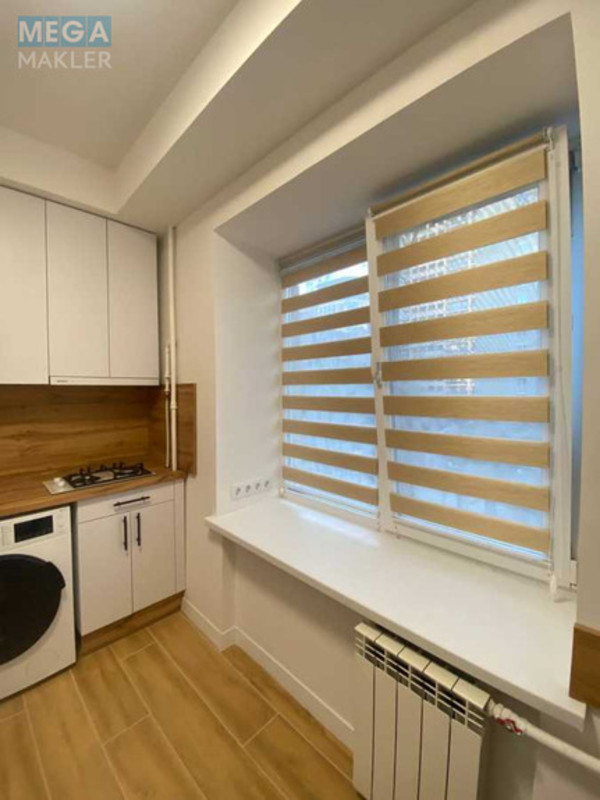 Оренда 2 кімнатної квартири, <a class="location-link" href="/kiev/" title="Недвижимость Київ">Київ</a>, <a class="location-link" href="/kiev/pecherskij/" title="Недвижимость Печерський район">Печерський р-н</a>, Велика Васильківська пл., 112 (изображение 5)