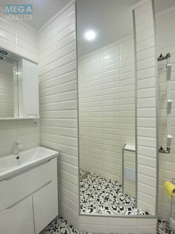 Оренда 2 кімнатної квартири, <a class="location-link" href="/kiev/" title="Недвижимость Київ">Київ</a>, <a class="location-link" href="/kiev/pecherskij/" title="Недвижимость Печерський район">Печерський р-н</a>, Велика Васильківська пл., 112 (изображение 7)