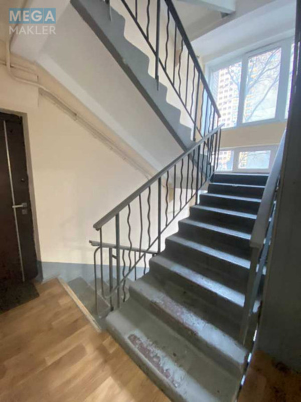 Оренда 2 кімнатної квартири, <a class="location-link" href="/kiev/" title="Недвижимость Київ">Київ</a>, <a class="location-link" href="/kiev/pecherskij/" title="Недвижимость Печерський район">Печерський р-н</a>, Велика Васильківська пл., 112 (изображение 11)