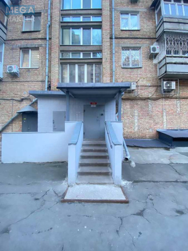 Оренда 2 кімнатної квартири, <a class="location-link" href="/kiev/" title="Недвижимость Київ">Київ</a>, <a class="location-link" href="/kiev/pecherskij/" title="Недвижимость Печерський район">Печерський р-н</a>, Велика Васильківська пл., 112 (изображение 12)