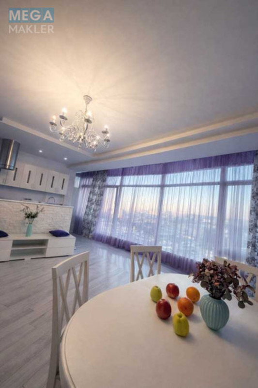 Продаж 1 кімнатної квартири (52/15/31), 17 пов. 25 пов. будинку, <a class="location-link" href="/kiev/" title="Недвижимость Київ">Київ</a>, <a class="location-link" href="/kiev/podolskij/" title="Недвижимость Подільський район">Подільський р-н</a>, Вишгородська вул., 45 (изображение 4)