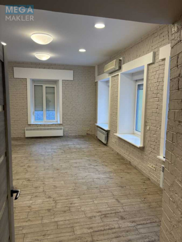 Оренда комерційної нерухомості, 56&nbsp;кв.м, под офис, <a class="location-link" href="/kiev/" title="Недвижимость Київ">Київ</a>, <a class="location-link" href="/kiev/pecherskij/" title="Недвижимость Печерський район">Печерський р-н</a>, Лютеранская ул., 16 (изображение 10)